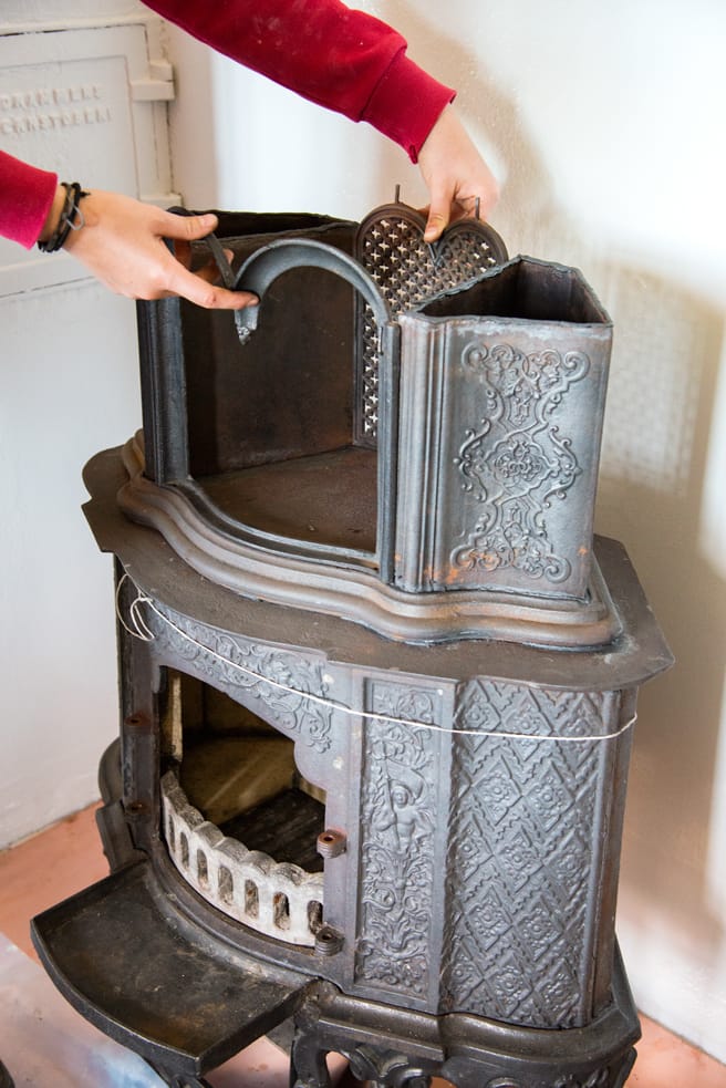 Første etasje er satt opp - her er man helt avhengig av å være to personer.