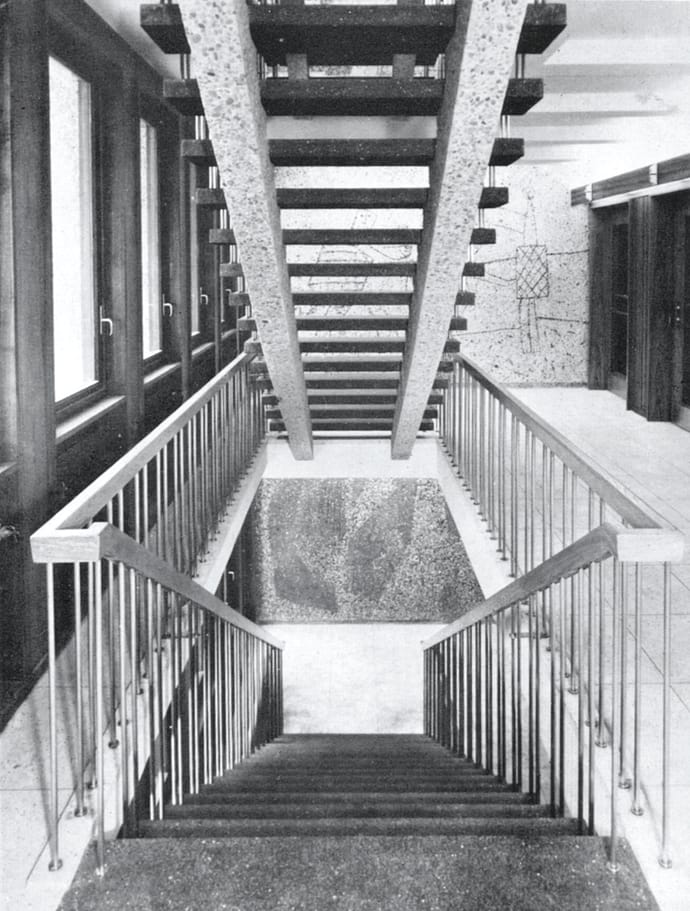 I trapperommet fnnes betongarbeider i alle etasjer (Bonytt 3/59, Foto: Munthe Svendsen)