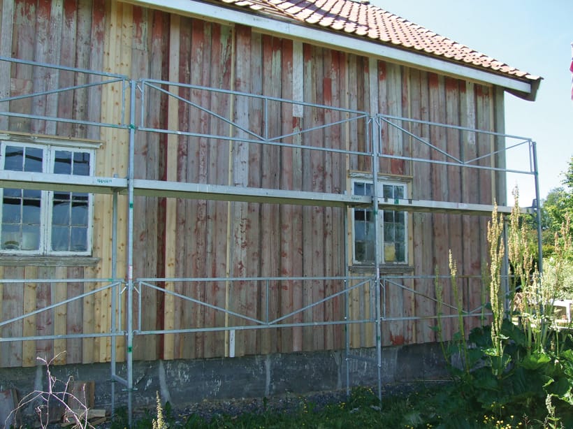 På nordsiden er bortimot alle bord satt tilbake på opprin-nelig sted, det er lett å hvilke som er skiftet ut.